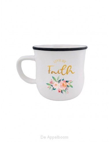 Mug gold wording Live by faith