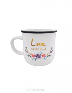 Mug gold wording Love never...