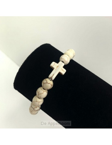 Kralenarmband kruis creme