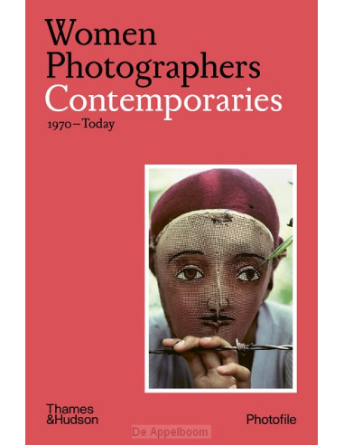 Women Photographers: Contemporaries