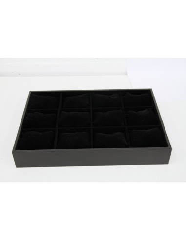 Bracelet display with 12 pads