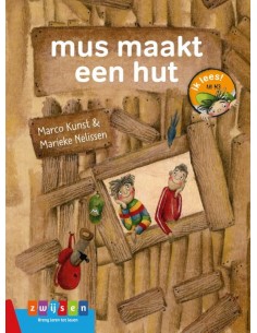 Mus maakt een hut