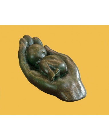Beeld Kind in hand 6cm brons