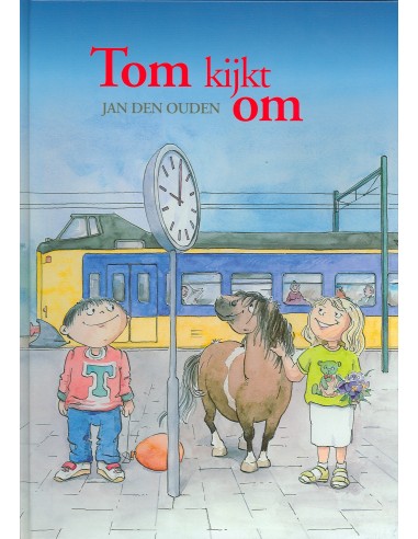 Tom kijkt om